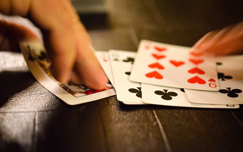 Bạn cần biết cách tính điểm trong game bài phỏm để phân định thắng thua game-bai-phom-la-gi