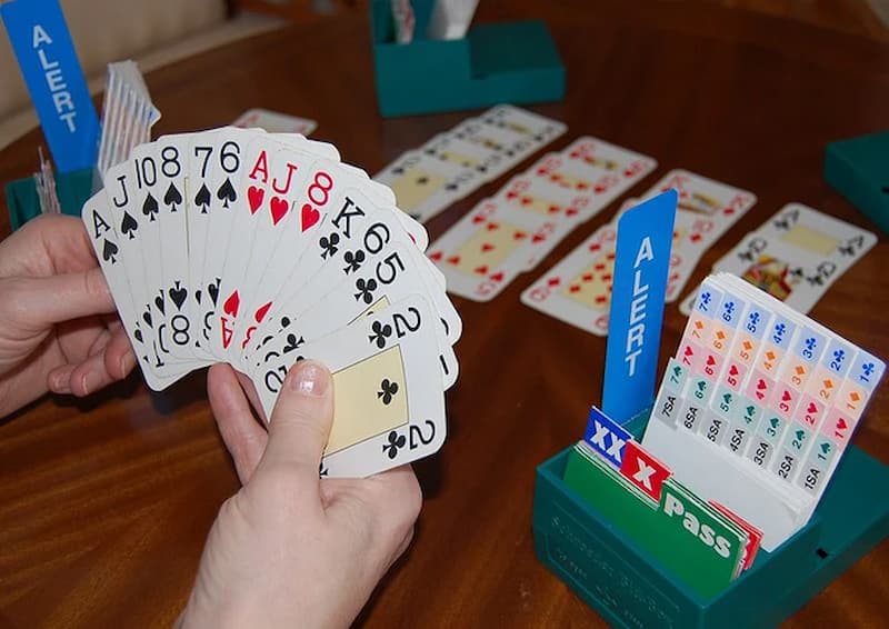Hiểu cách đánh phỏm tá lả sẽ giúp anh em làm chủ ván bài danh-bai-phom-ta-la